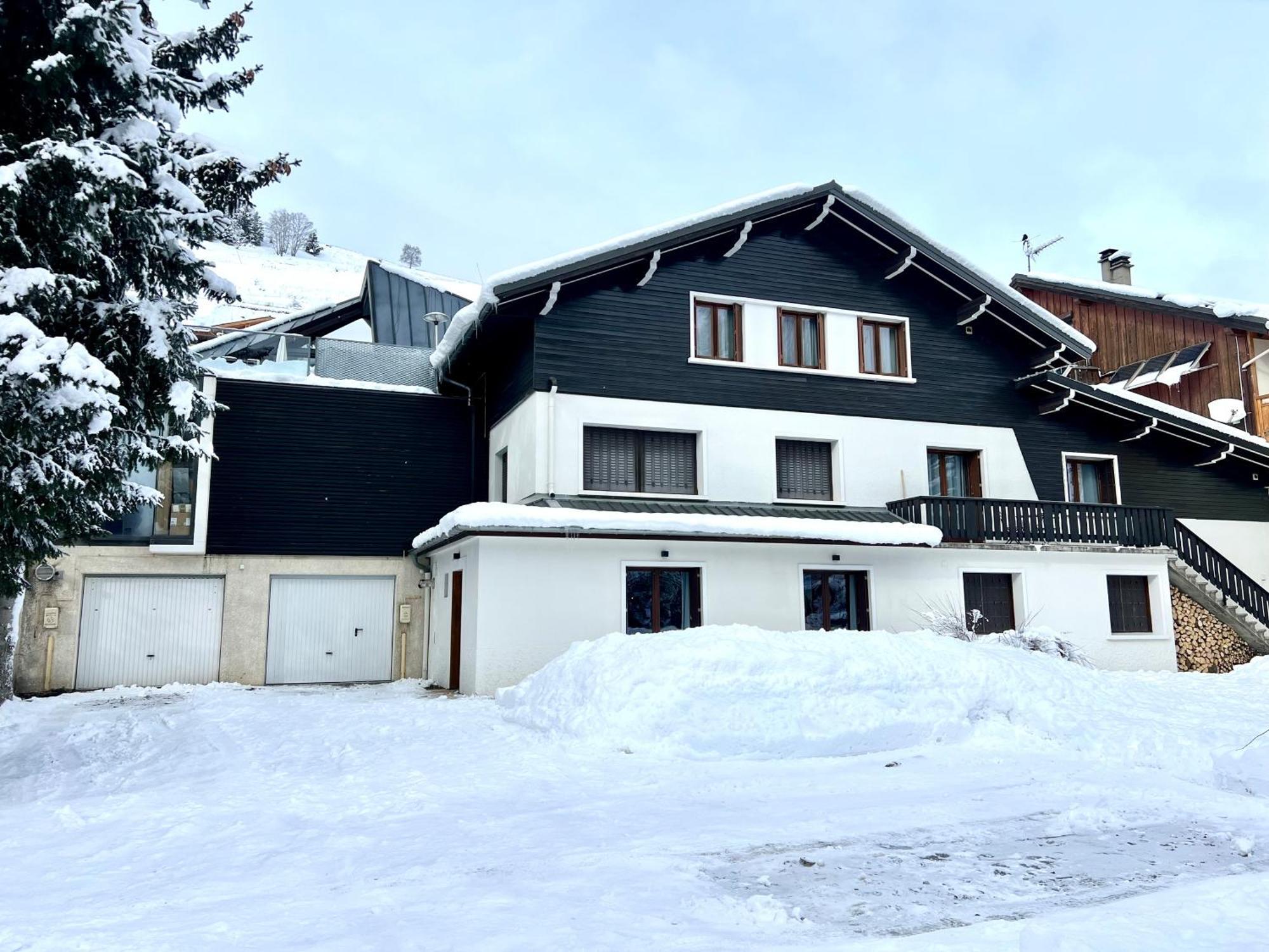 Lauranoure Centre Station Apartment *