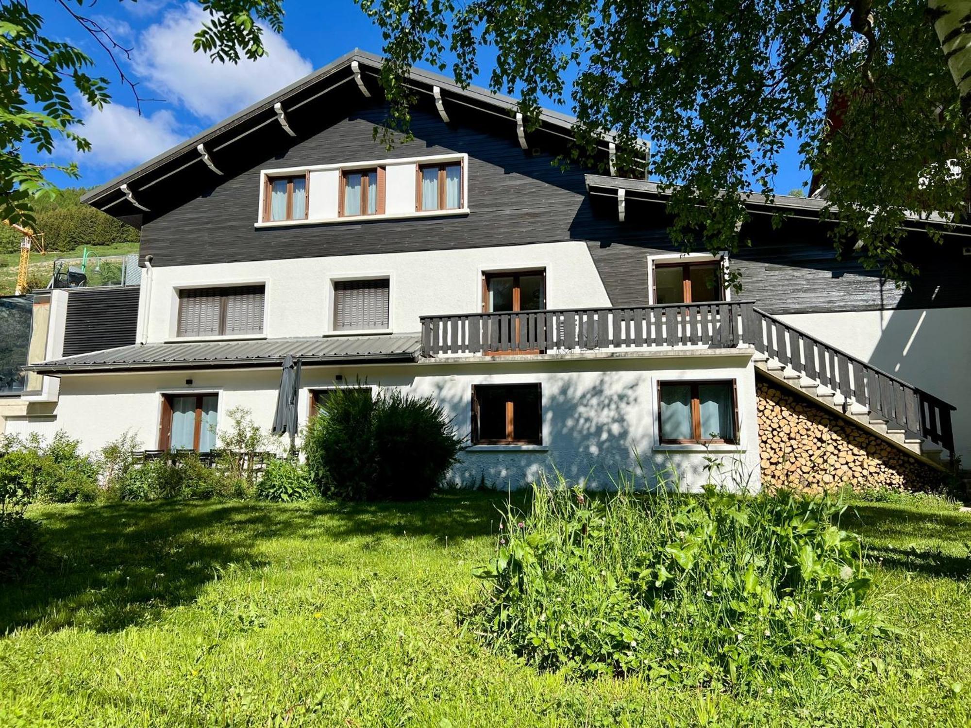 Lauranoure Centre Station Apartment *
